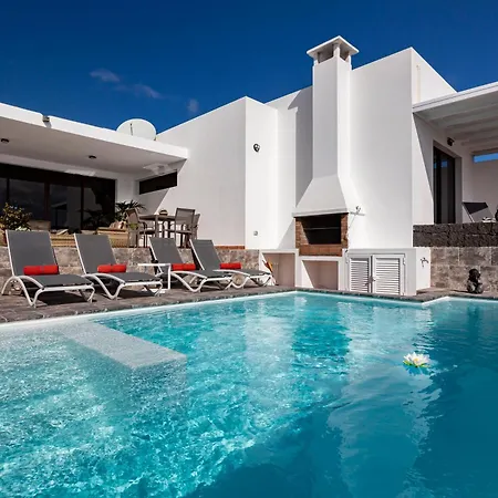 Villa Con Piscina Climatizada Y Vistas Al Mar Villa