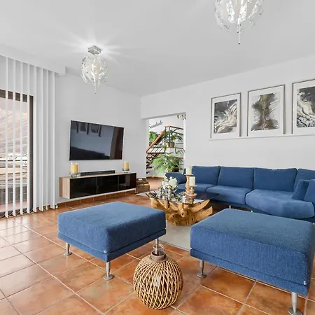 Private With Heated Pool In Lanzarote