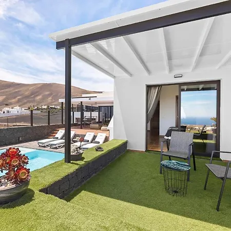 Private With Heated Pool In Lanzarote